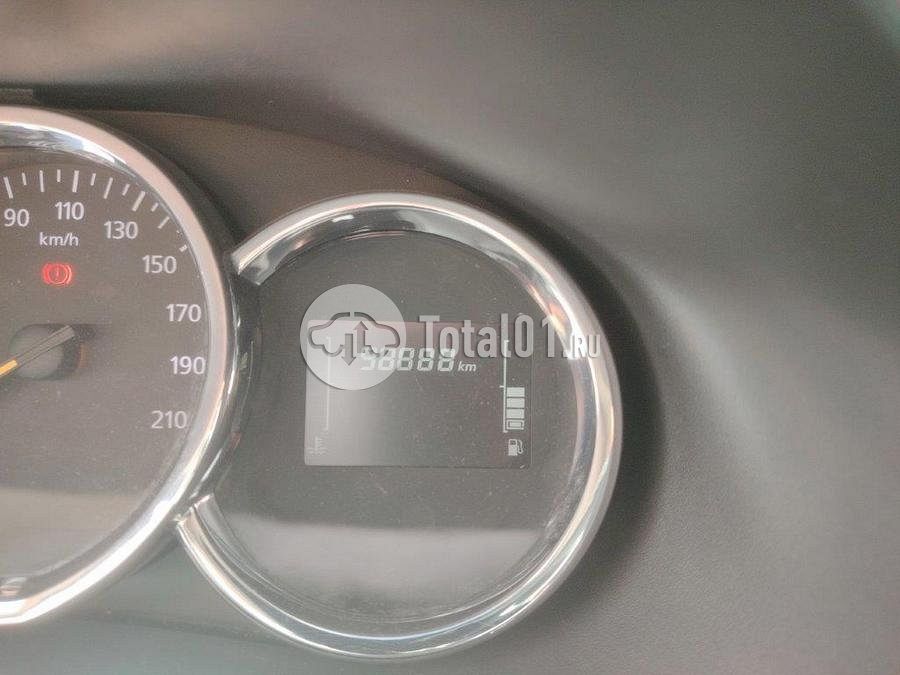 Фото Renault Logan 138