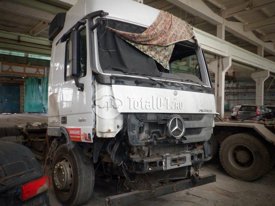 Фото Mercedes-Benz Actros 6