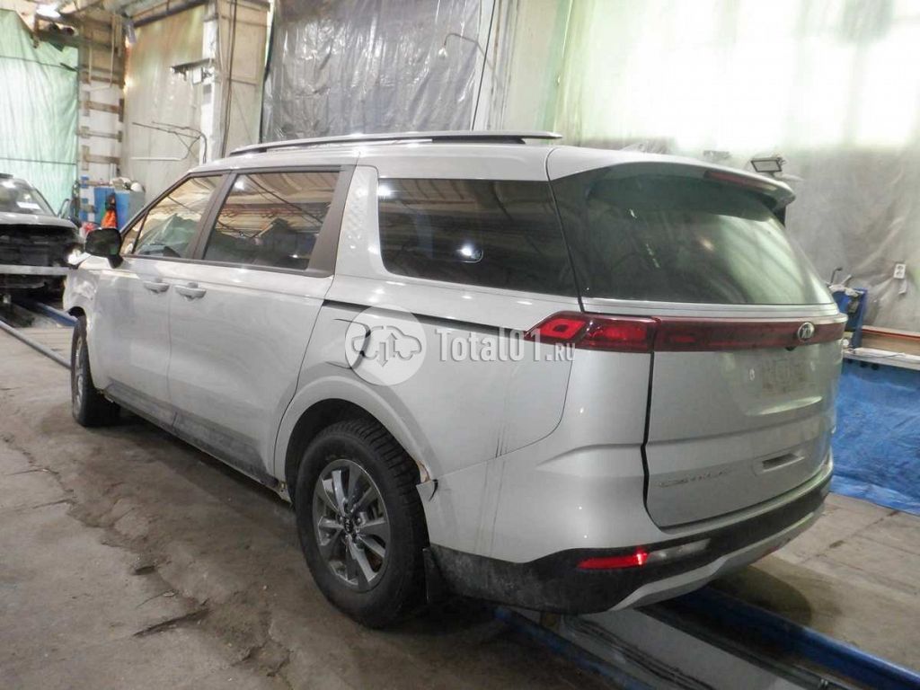 Фото KIA Carnival 16