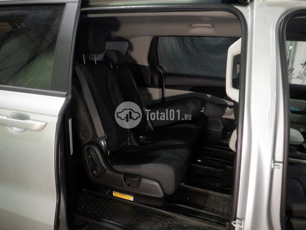 Фото KIA Carnival 60