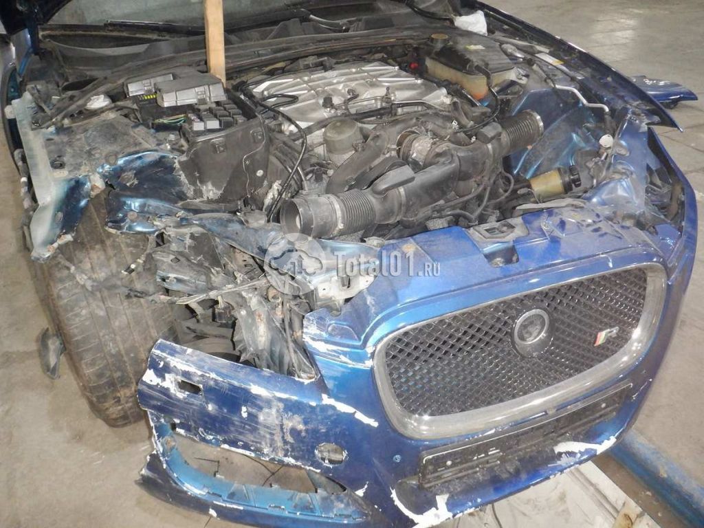 Фото Jaguar XFR 40