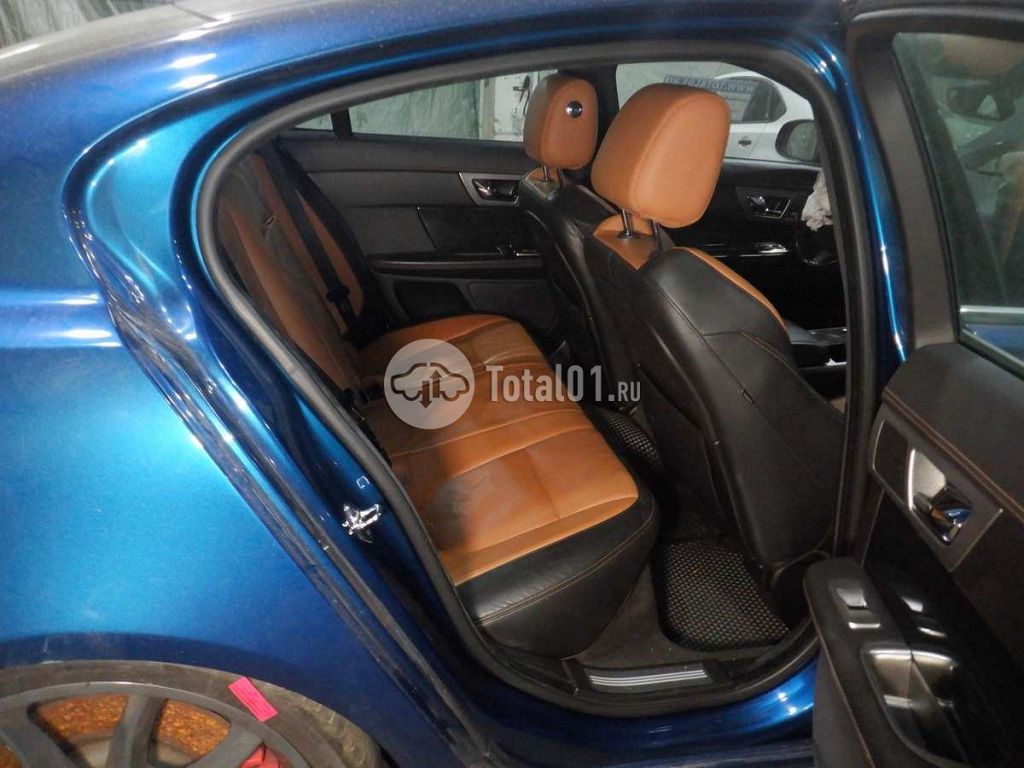 Фото Jaguar XFR 200