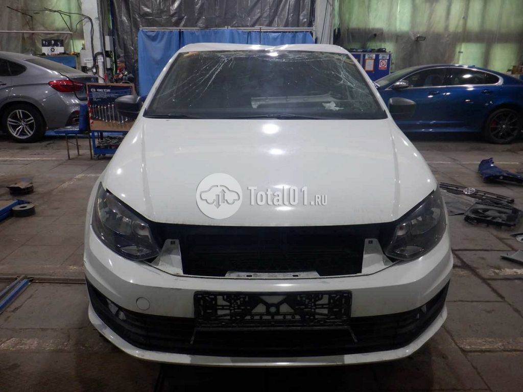 Фото Volkswagen Polo 10
