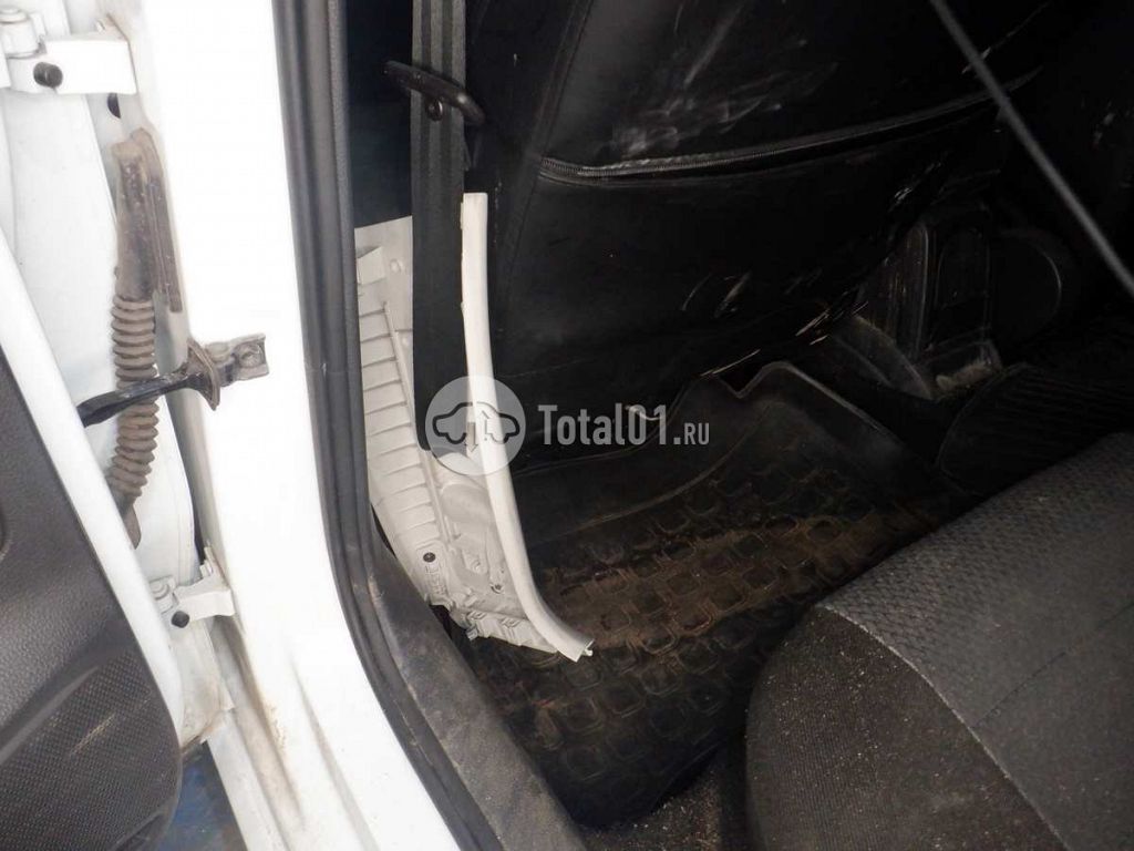 Фото Volkswagen Polo 166