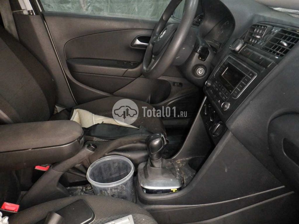 Фото Volkswagen Polo 182