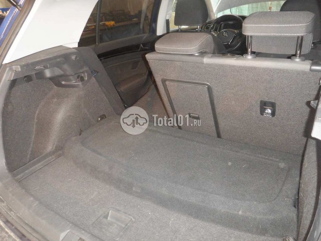 Фото Volkswagen Golf 136