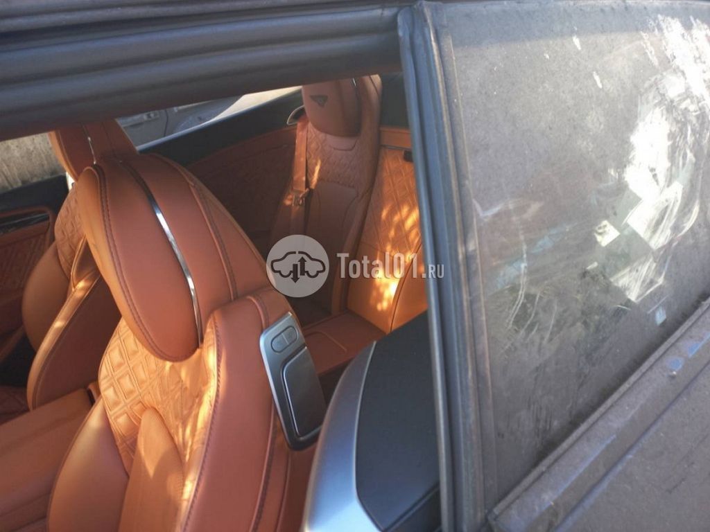 Фото Bentley Continental GT 204