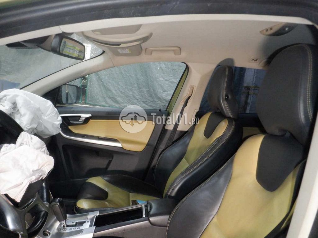 Фото Volvo XC60 106