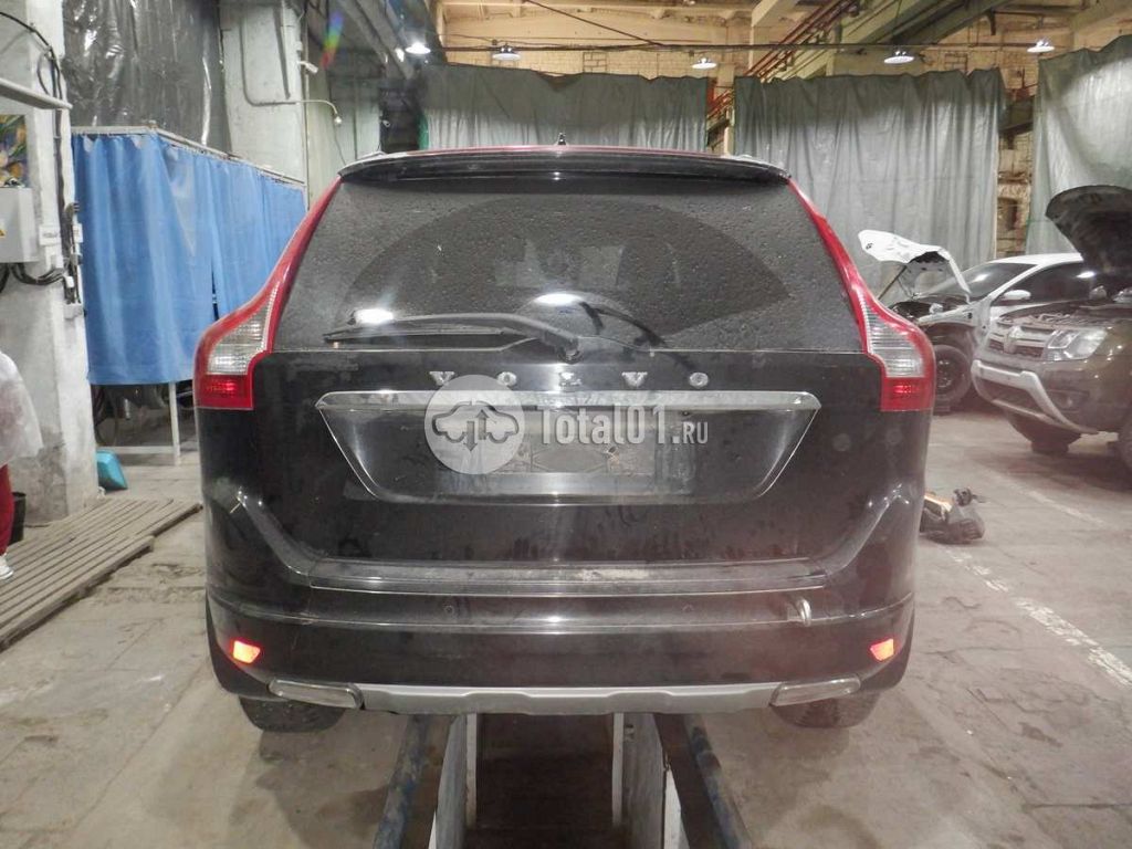 Фото Volvo XC60 16