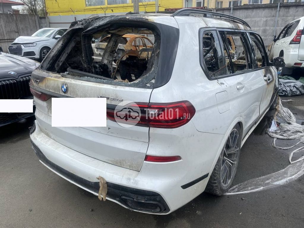 Фото BMW X7 36