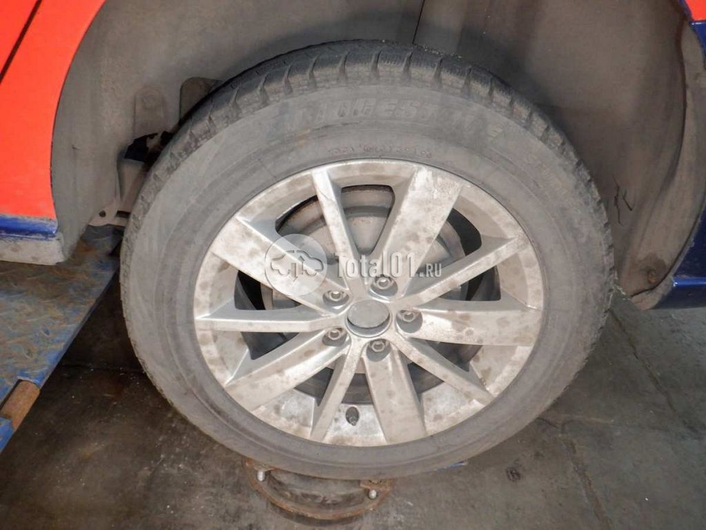 Фото Volkswagen Polo 100