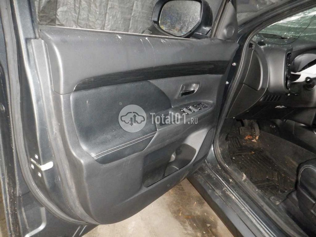 Фото Mitsubishi Outlander 122