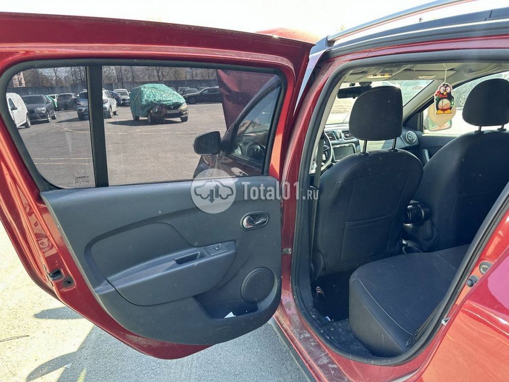 Фото Renault Sandero 80