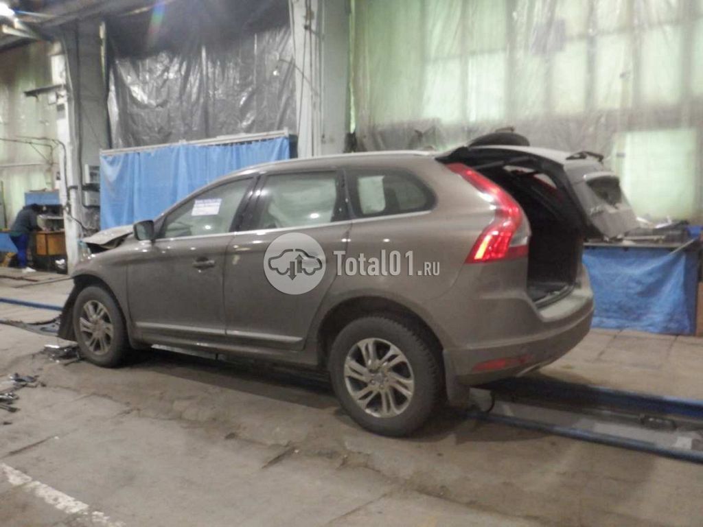 Фото Volvo XC60 16