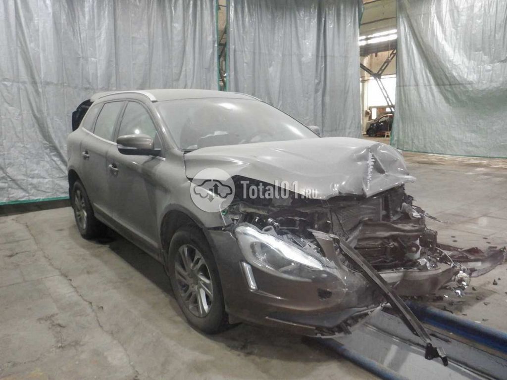 Фото Volvo XC60 22