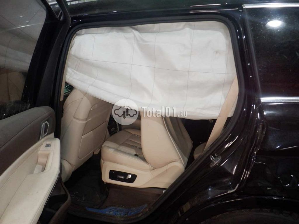 Фото BMW X7 232