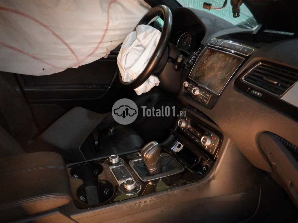 Фото Volkswagen Touareg 140