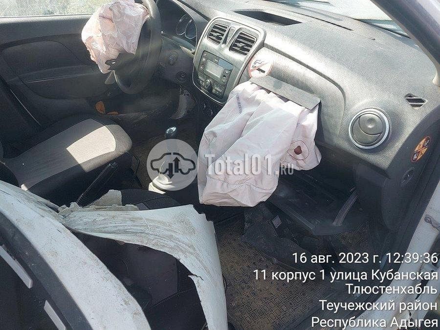 Фото Renault Logan 88