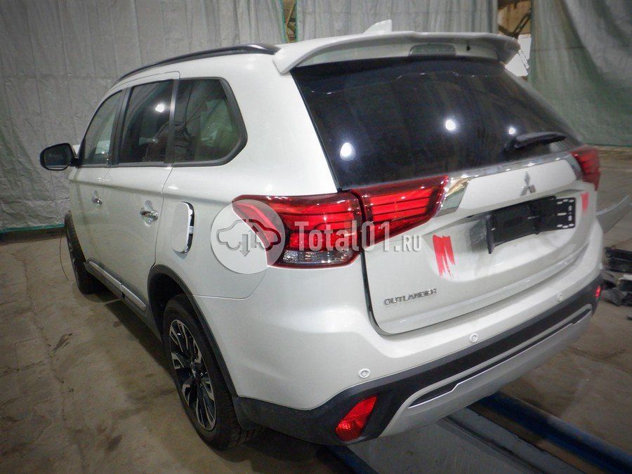 Фото Mitsubishi Outlander 14