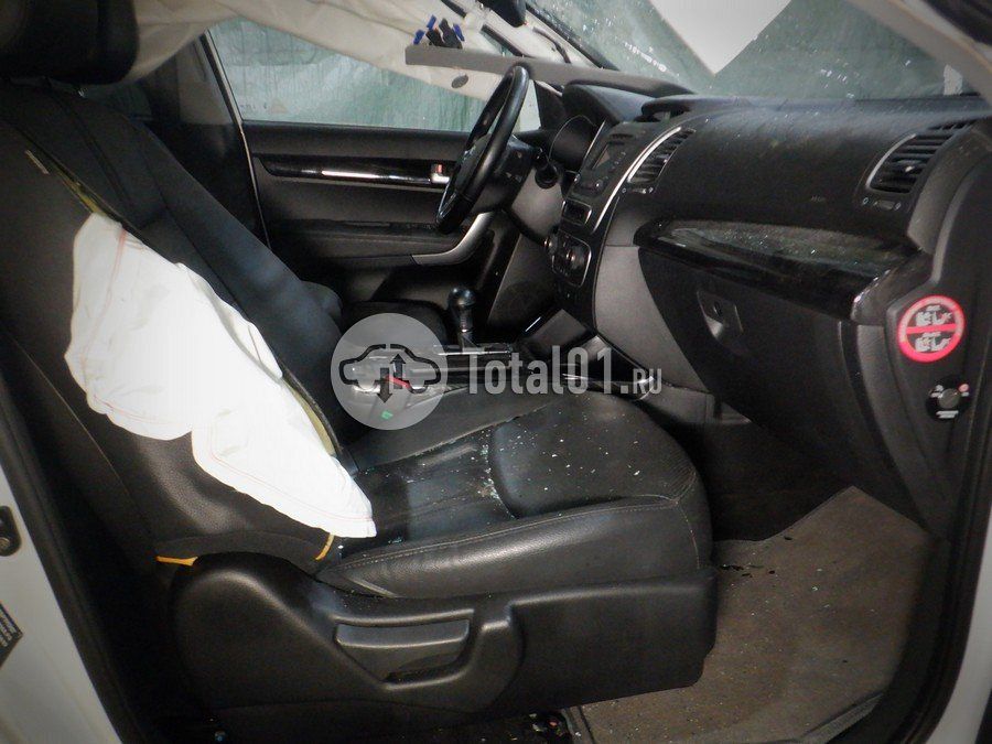Фото KIA Sorento 24