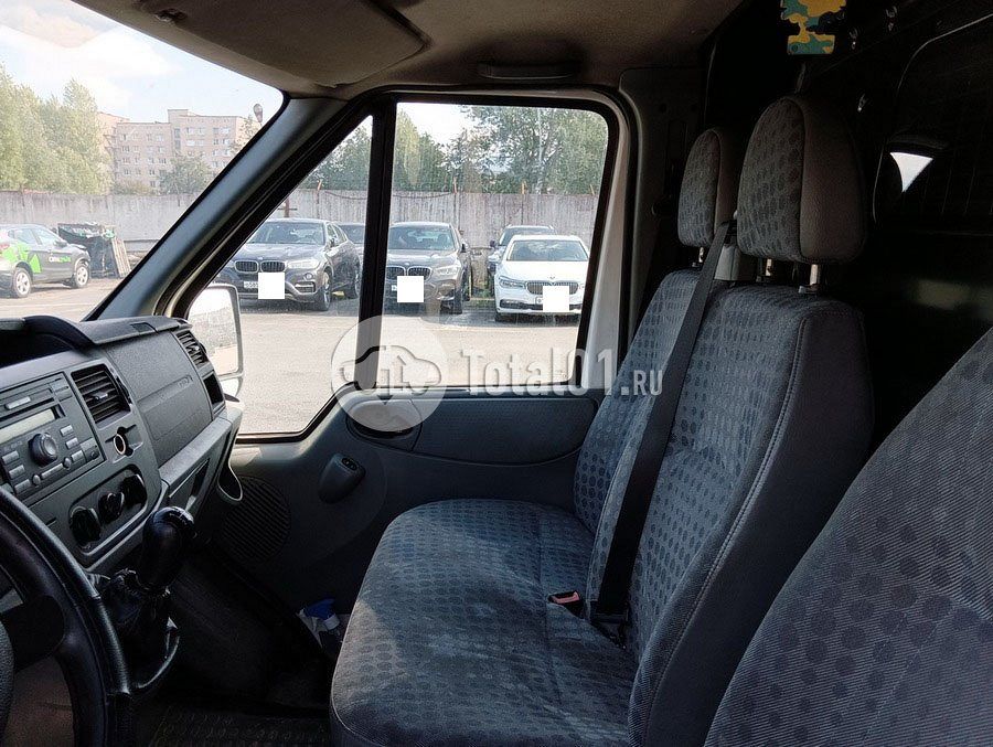 Фото Ford Transit 128