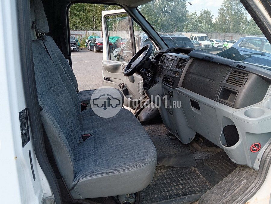 Фото Ford Transit 140