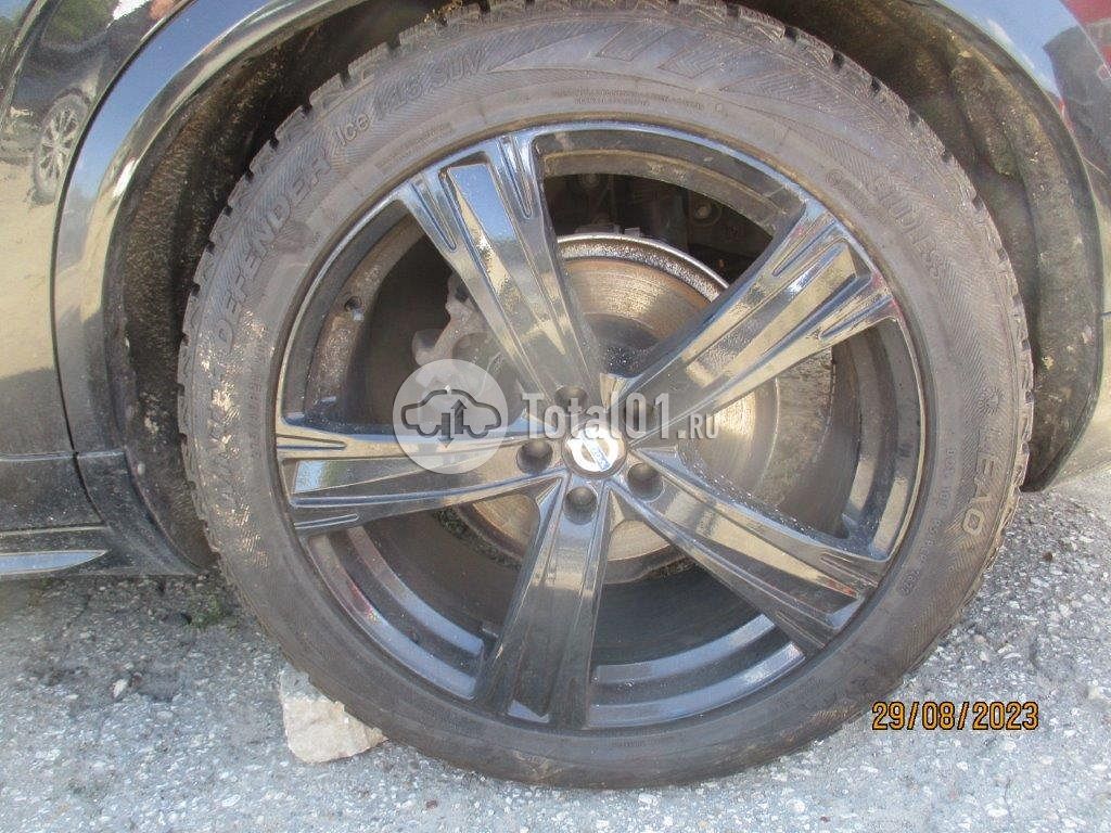 Фото Volvo XC90 52