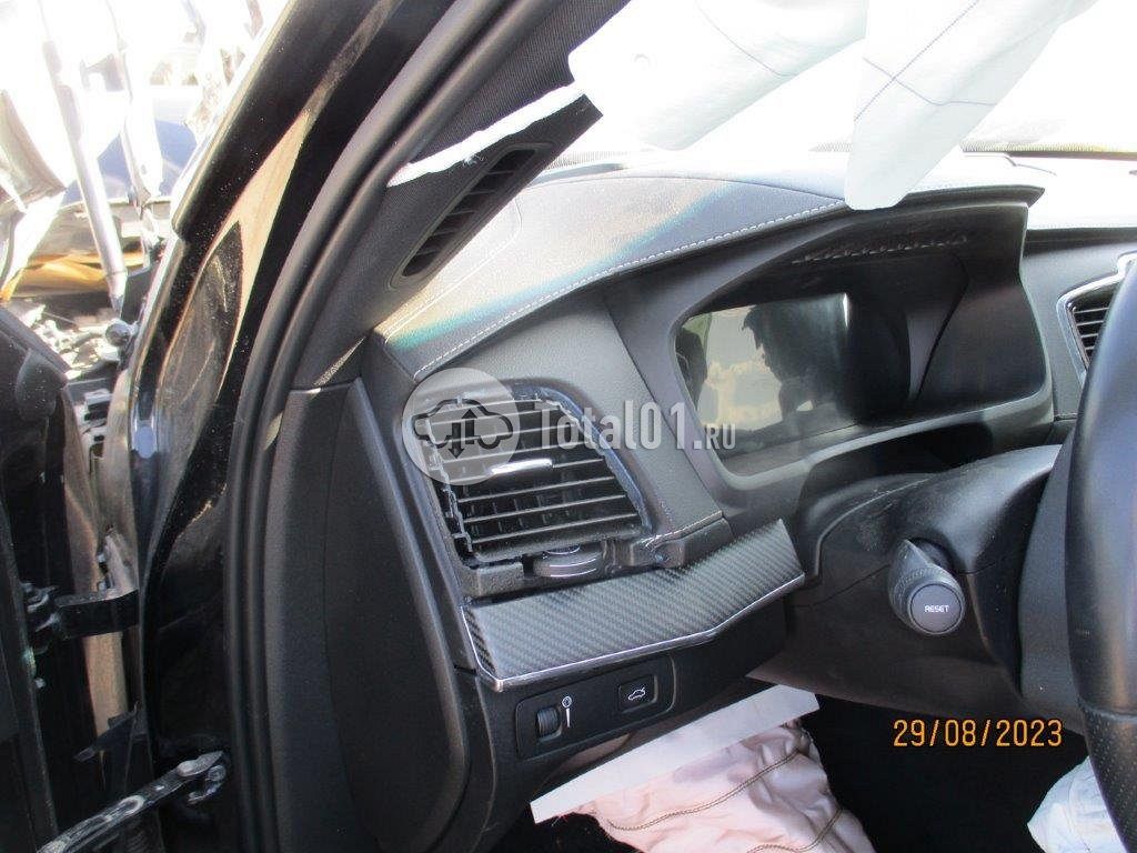 Фото Volvo XC90 142