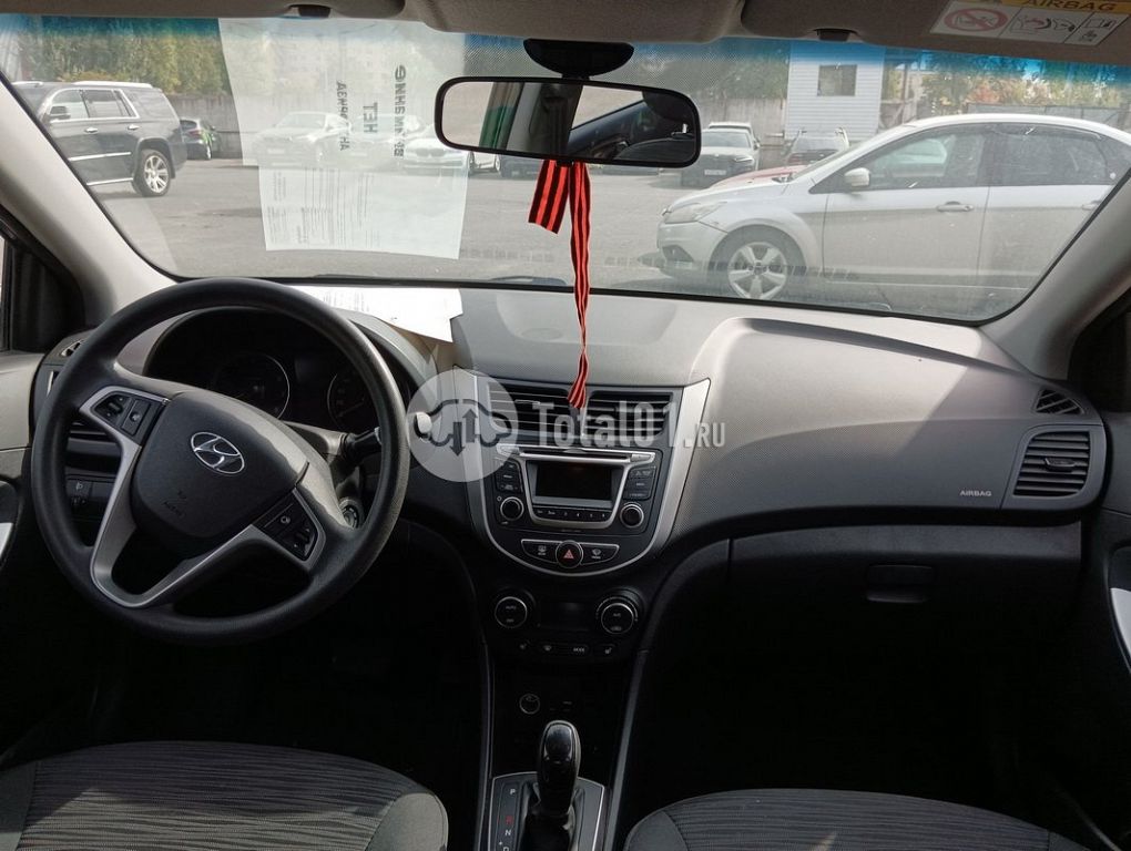 Фото Hyundai Solaris 128