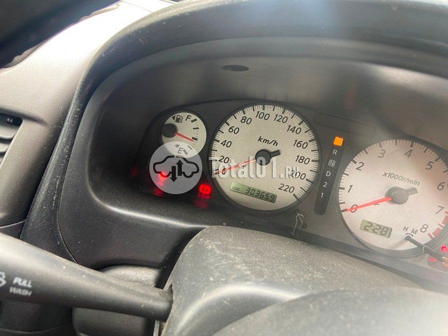 Фото Nissan Sunny 8