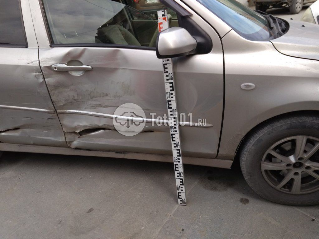 Фото Mazda Demio 14