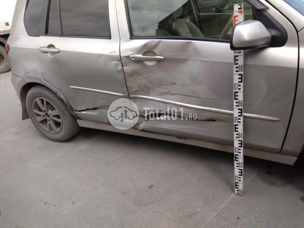 Фото Mazda Demio 18