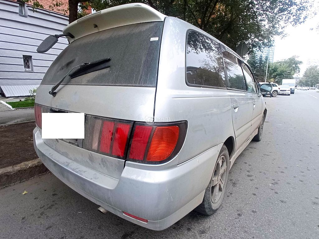 Фото Nissan Bassara 14