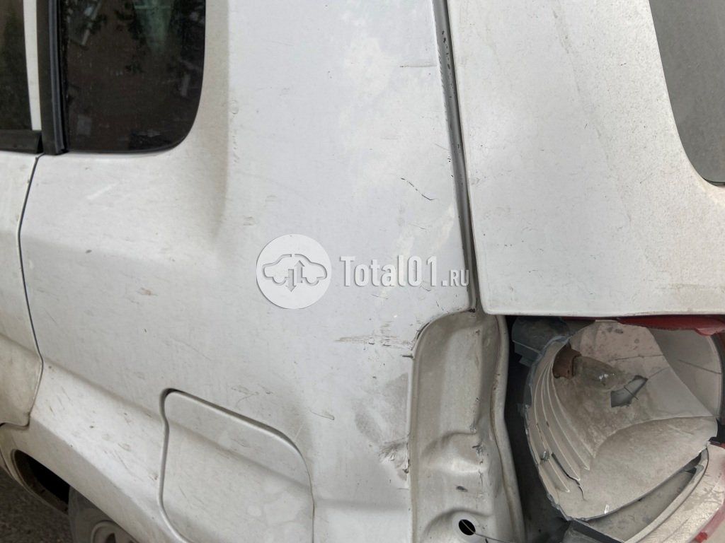 Фото Mazda Demio 60