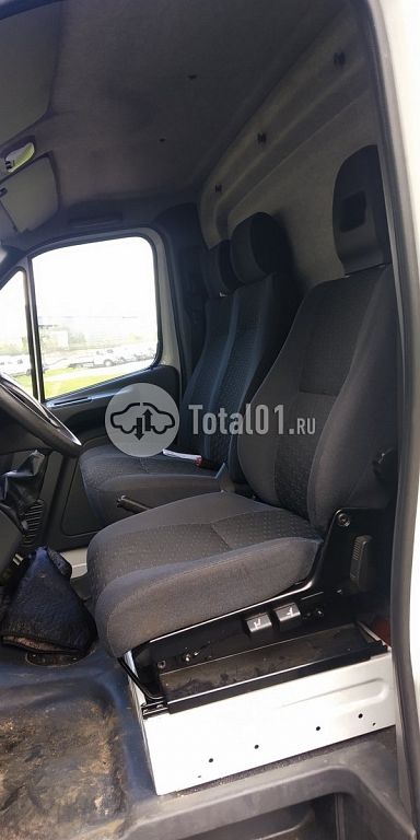 Фото ГАЗ А21R35 136