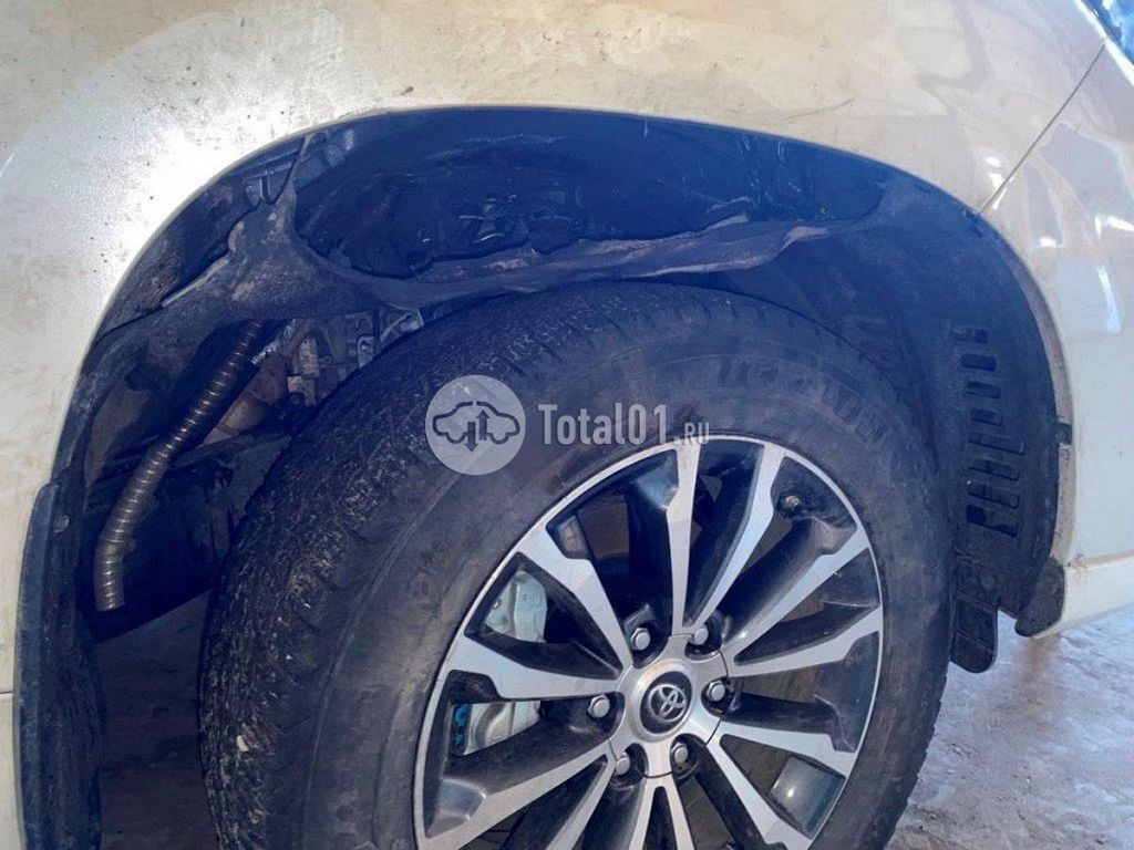 Фото Toyota Land Cruiser 124