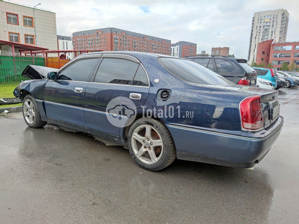 Фото Toyota Crown 8