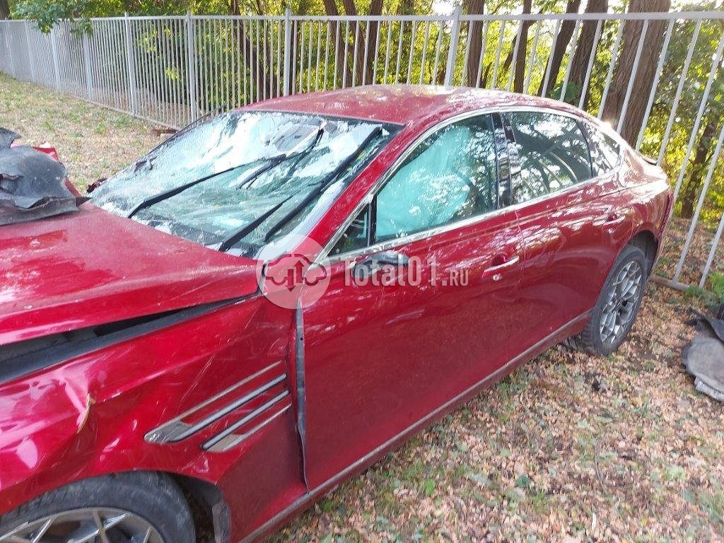 Фото Genesis G80 40