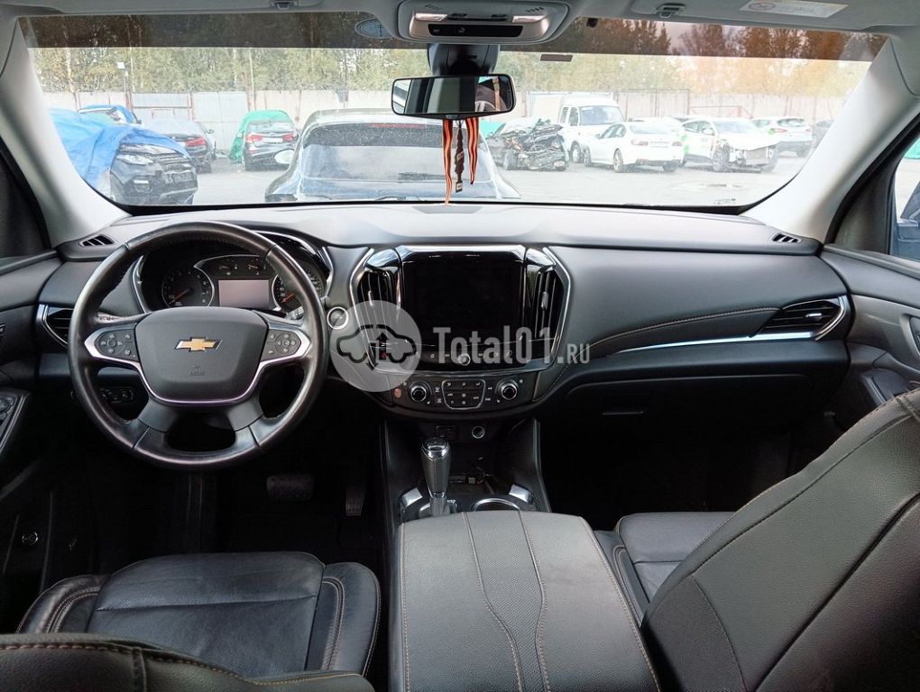 Фото Chevrolet Traverse 100