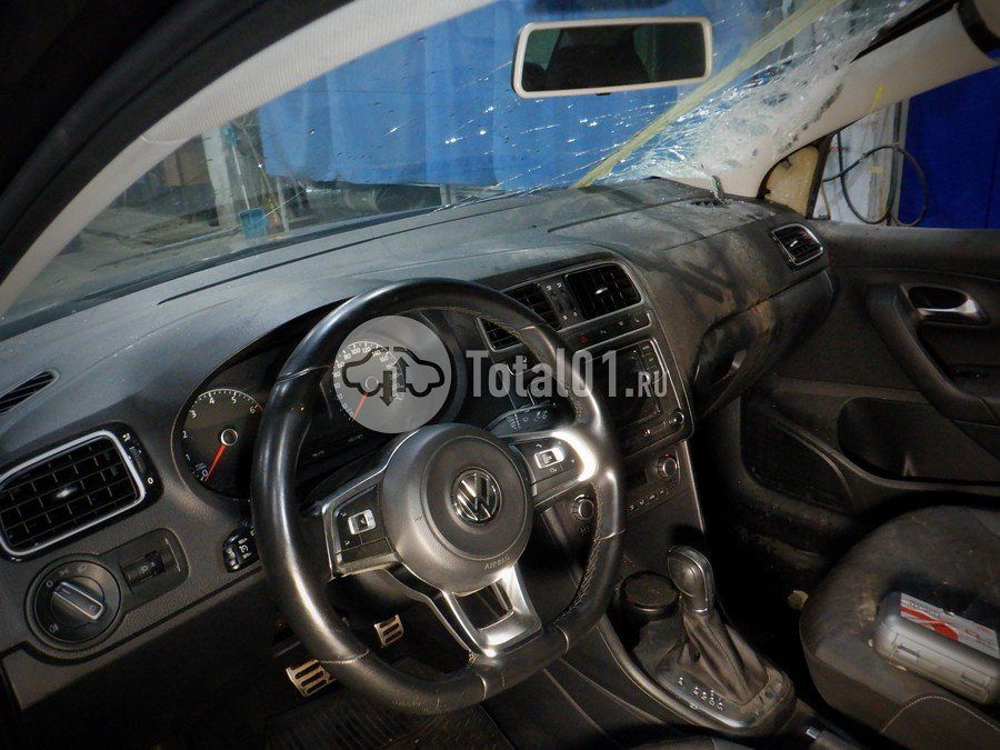 Фото Volkswagen Polo 26