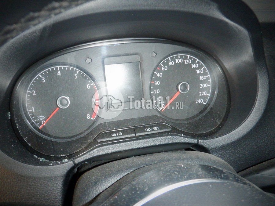 Фото Volkswagen Polo 28