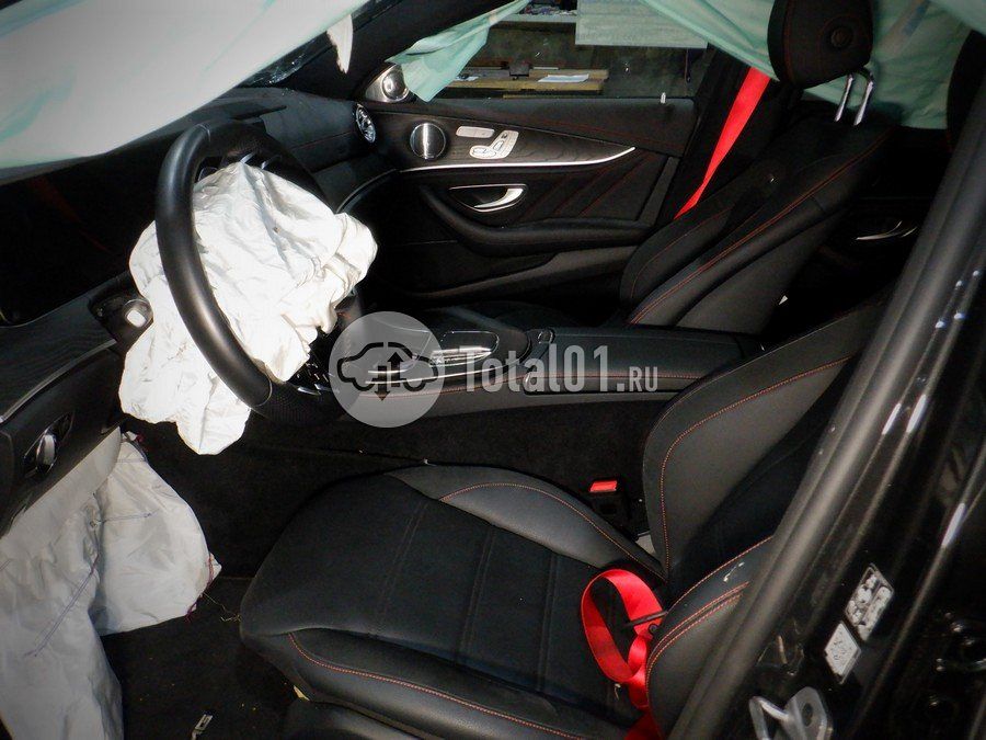 Фото Mercedes-Benz E-класс AMG 28