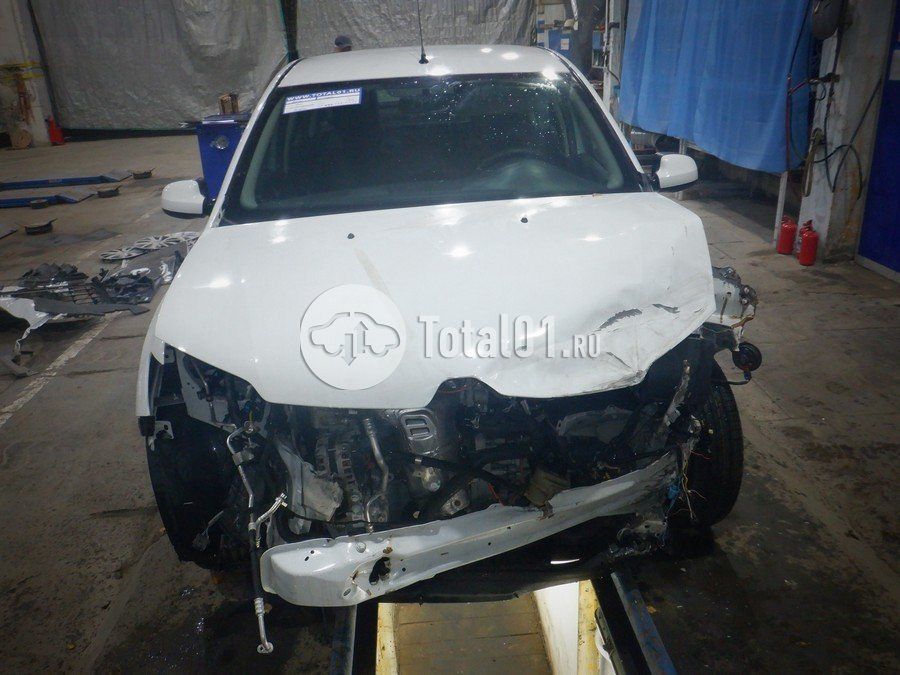 Фото Renault Logan 4