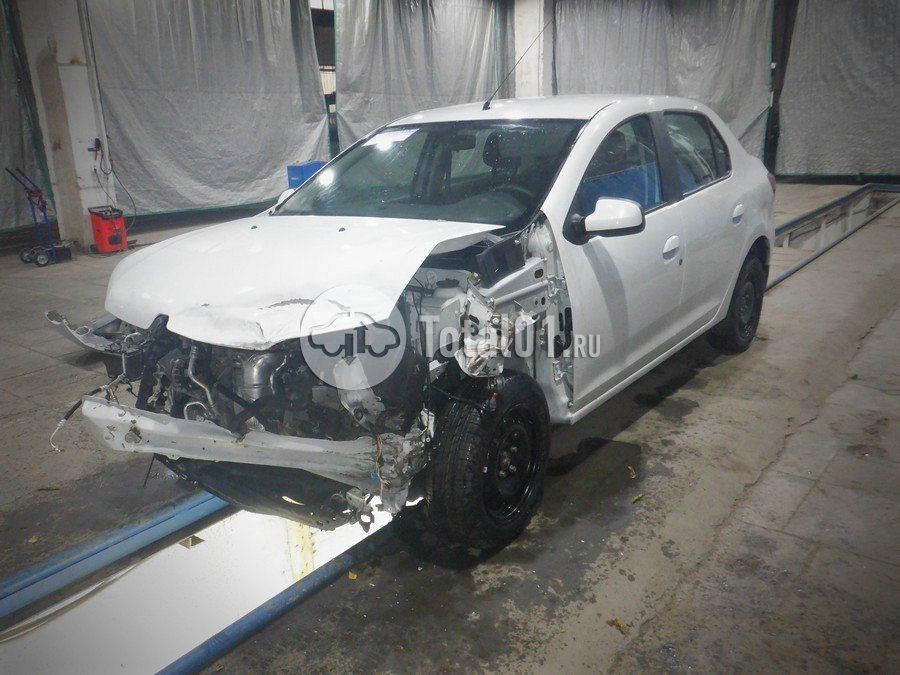 Фото Renault Logan 6