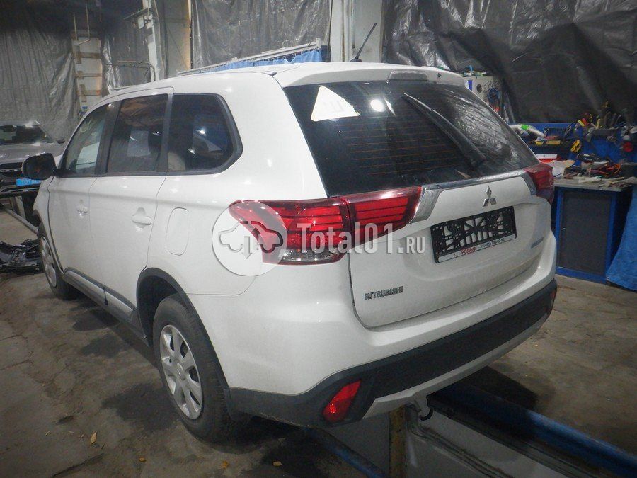 Фото Mitsubishi Outlander 2