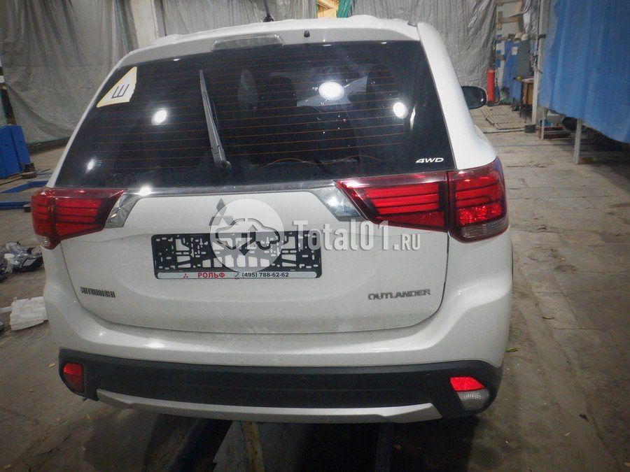 Фото Mitsubishi Outlander 14