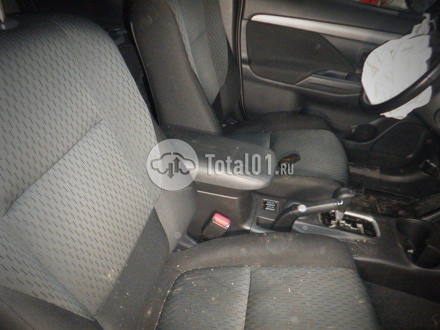 Фото Mitsubishi Outlander 28