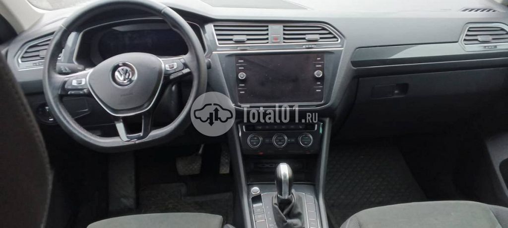 Фото Volkswagen Tiguan 10