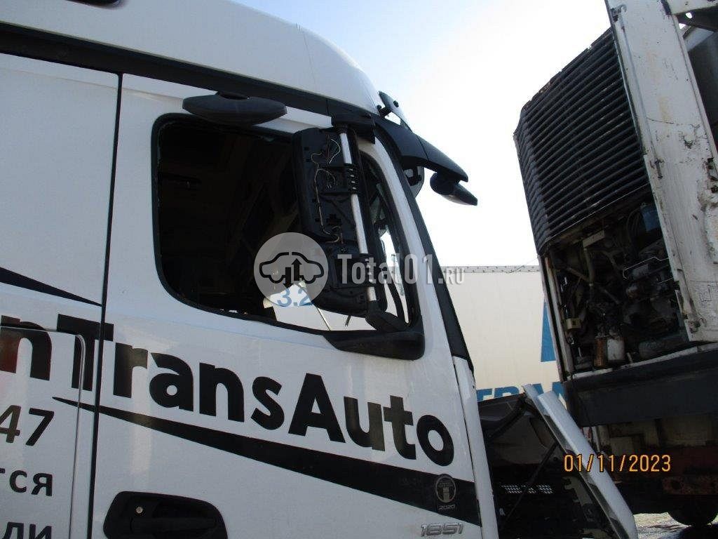 Фото Mercedes-Benz Actros 1851 296