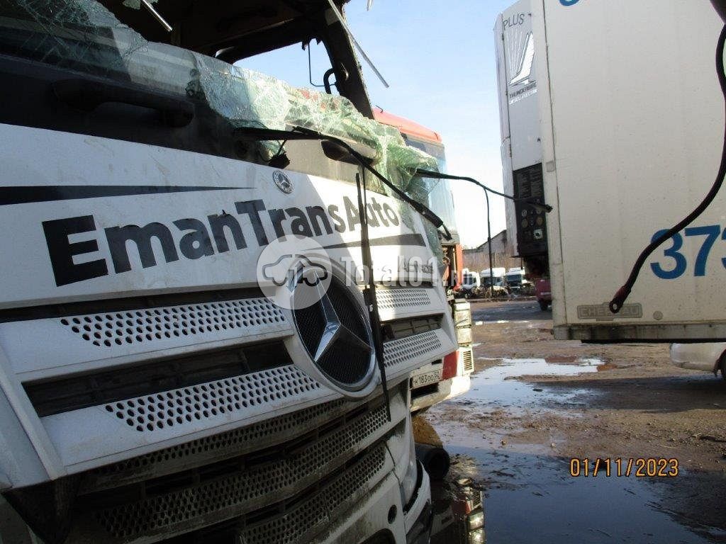 Фото Mercedes-Benz Actros 1851 316
